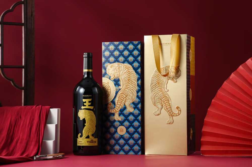 澳虎生肖紀念酒款 1500ml